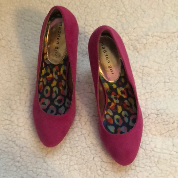 Pink Pumps - Picture 2 of 6